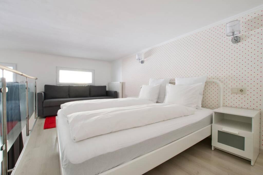 Standard Apartment By Hi5- Rose Street'S Home Budapest Eksteriør bilde